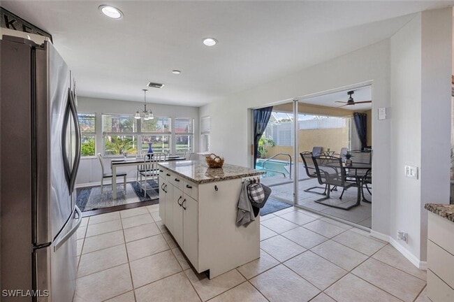 641 St Andrews Blvd in Naples, FL - Building Photo - Building Photo