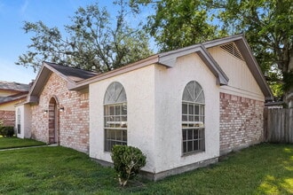 23127 Briarcreek Blvd in Spring, TX - Building Photo - Building Photo