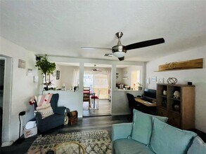 2419 Wells Ave in Sarasota, FL - Building Photo - Building Photo