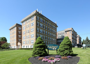 Packard West Hartford in West Hartford, CT - Building Photo - Building Photo