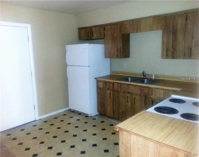 1102 Southern Ave in Lakeland, FL - Building Photo - Building Photo