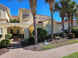 209 Bella Vista Terrace in Venice, FL - Building Photo