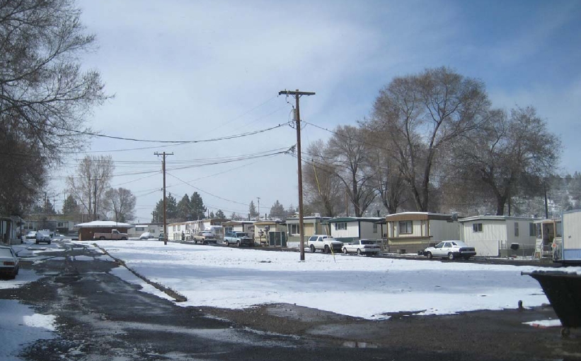 Lakeside Mobile Home & RV Park in Klamath Falls, OR - Foto de edificio