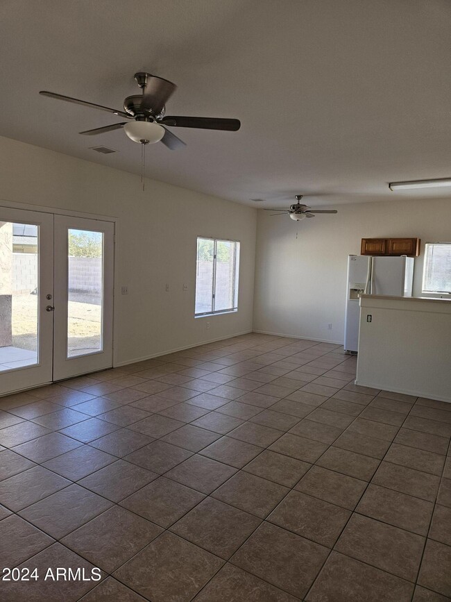 10346 W Heather Dr in Arizona City, AZ - Building Photo - Building Photo