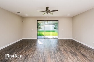 153 Elina Sky Dr in Seffner, FL - Building Photo - Building Photo