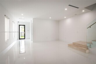 3107 SW 26th St in Miami, FL - Building Photo - Building Photo