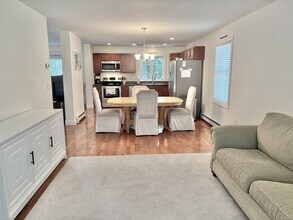 82 Bayview Rd in East Lyme, CT - Building Photo - Building Photo