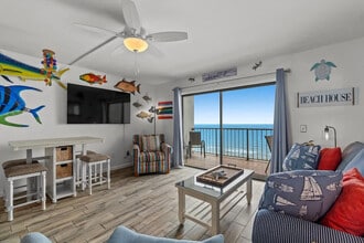 8743 Thomas Dr in Panama City Beach, FL - Building Photo - Building Photo