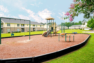 Meridian Park in Greenville, NC - Building Photo - Building Photo