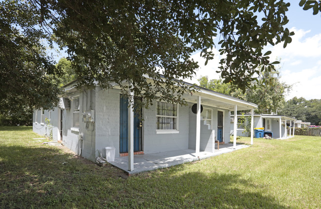 4968-4974 Paris Ave | 4 Units in Jacksonville, FL - Building Photo - Building Photo