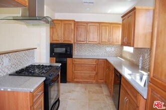 22110 Gilmore St in Los Angeles, CA - Building Photo - Building Photo