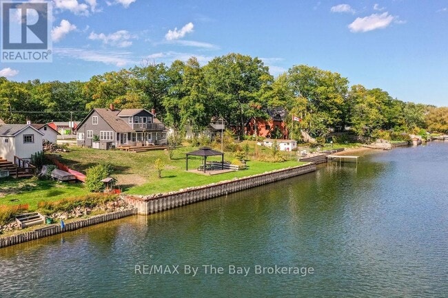 property at 1067 Mosley St