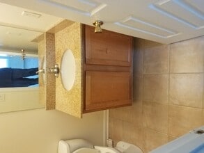 4 Grand Central Pkwy in Decatur, GA - Building Photo - Building Photo