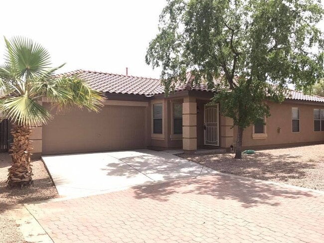 property at 2425 E Hazeltine Way