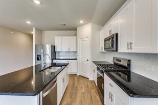 513 Tidal Dr in McKinney, TX - Building Photo