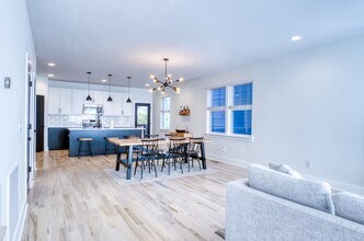 96 Shields Ln in Nashville, TN - Building Photo - Building Photo