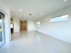13270 Bromborough Dr in Orlando, FL - Building Photo - Building Photo