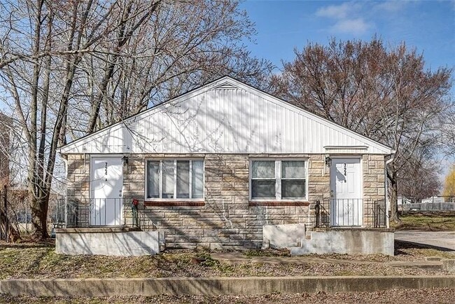 724 N Noland Rd, Unit 724 A