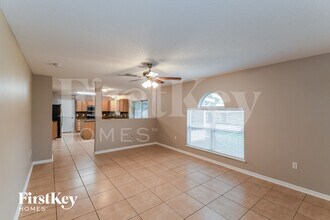 3259 Shadow Creek Rd in Jacksonville, FL - Foto de edificio - Building Photo