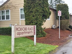 Pickford Place Apartments in Corvallis, OR - Building Photo - Building Photo