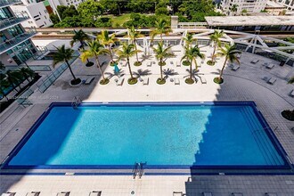 1111 SW 1st Ave, Unit UPH4017 in Miami, FL - Building Photo - Building Photo