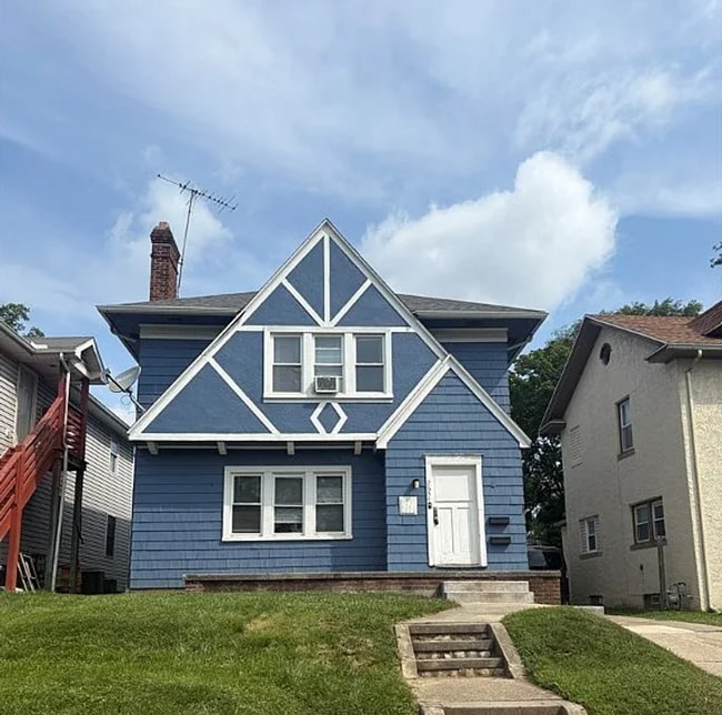 property at 2634 Calverton Rd