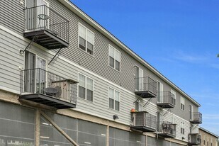 2 S Grove St in Haverhill, MA - Building Photo
