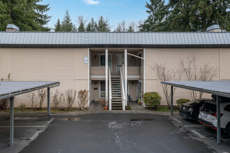 Towne Square Condominiums in Bellevue, WA - Building Photo - Building Photo