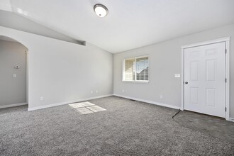 342 Noble St in Twin Falls, ID - Building Photo - Building Photo
