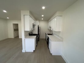 524 Williamson in Fullerton, CA - Building Photo