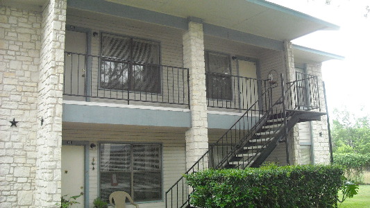 Pecan Grove Apartments in Lampasas, TX - Building Photo - Building Photo