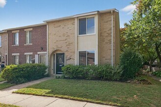 9518 Tippett Ln in Gaithersburg, MD - Building Photo - Building Photo