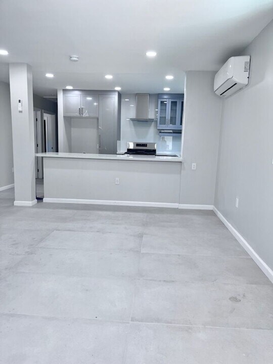 925-927 Ave B in Calimesa, CA - Building Photo