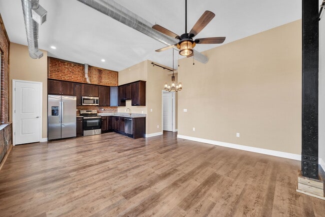 Bridwell on Broad in Kingsport, TN - Foto de edificio - Building Photo