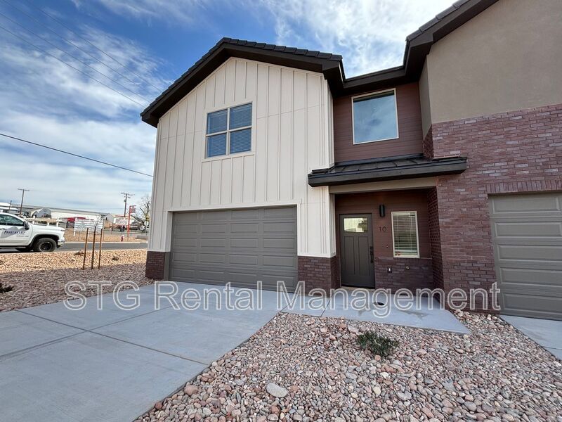545 W 100 N in Hurricane, UT - Building Photo