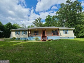 673 Newton Rd in Newnan, GA - Building Photo - Building Photo