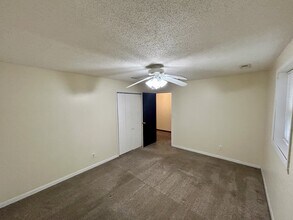 627 Ash St in Eudora, KS - Building Photo - Building Photo