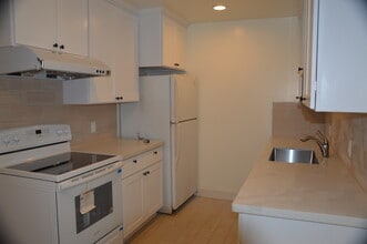 84 Kim Louise Dr, Unit 3 in Campbell, CA - Foto de edificio - Building Photo