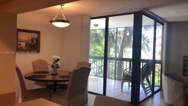 2025 Lavers Cir in Delray Beach, FL - Building Photo - Building Photo