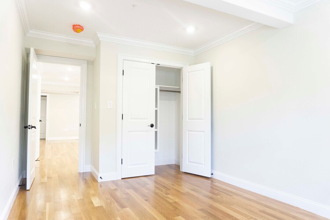 60 Gordon St in Boston, MA - Building Photo