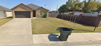 2610 Saint Helena St in Beaumont, TX - Building Photo