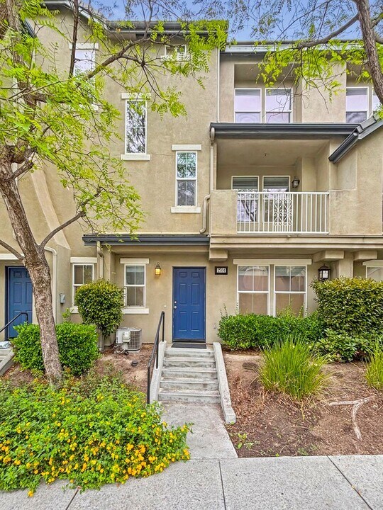 2704 Box Elder Ct in Chula Vista, CA - Building Photo