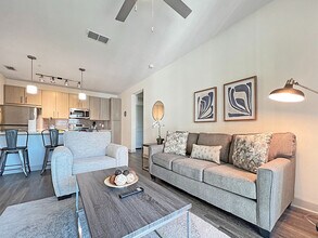 2615 N Grady Ave in Tampa, FL - Building Photo - Building Photo