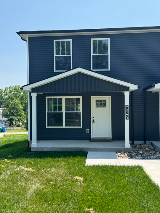 8945 High St in Georgetown, IN - Building Photo