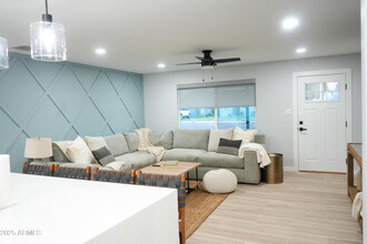 6813 E Belleview St in Scottsdale, AZ - Building Photo - Building Photo