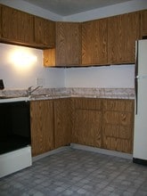 Gracely Gates Apartments in Cincinnati, OH - Building Photo - Interior Photo