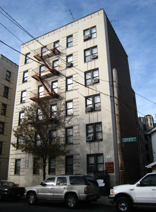 3915 Carpenter Ave in Bronx, NY - Foto de edificio