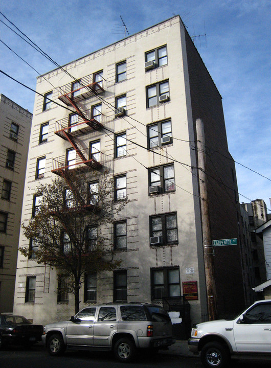 3915 Carpenter Ave in Bronx, NY - Building Photo