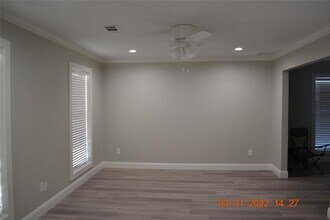 14923 Perthshire Rd in Houston, TX - Foto de edificio - Building Photo