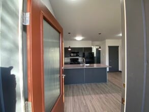 1406-1406 Jingle Pot Rd in Nanaimo, BC - Building Photo - Building Photo